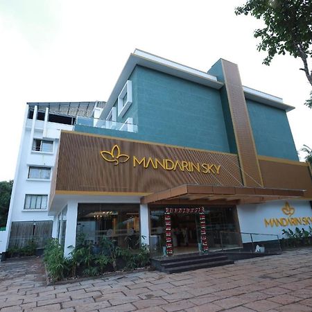 Mandarin Sky Hotel Kannúr Kültér fotó