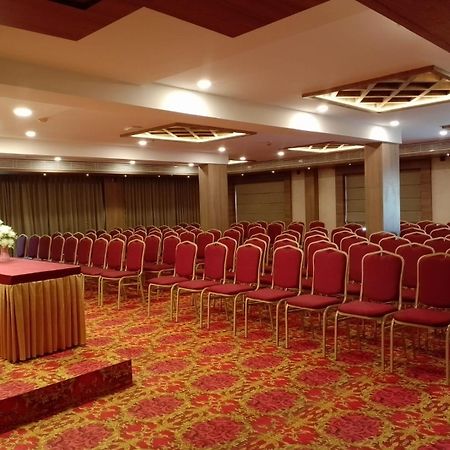Mandarin Sky Hotel Kannúr Kültér fotó