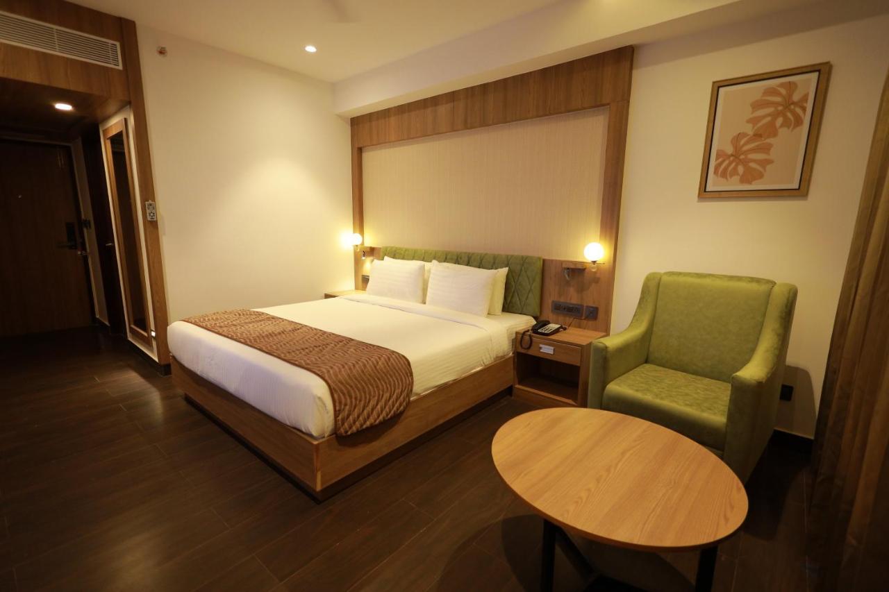 Mandarin Sky Hotel Kannúr Kültér fotó