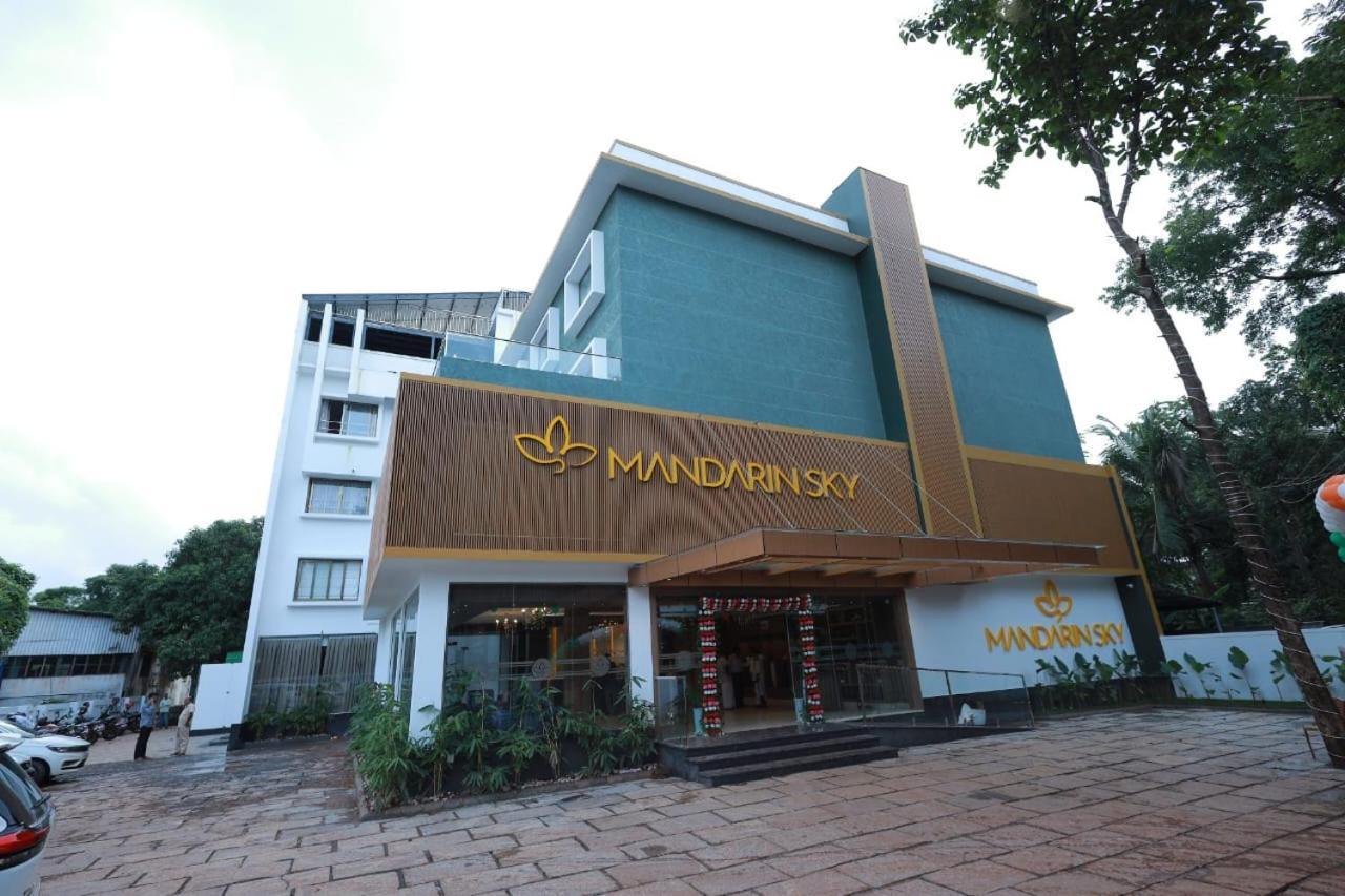Mandarin Sky Hotel Kannúr Kültér fotó