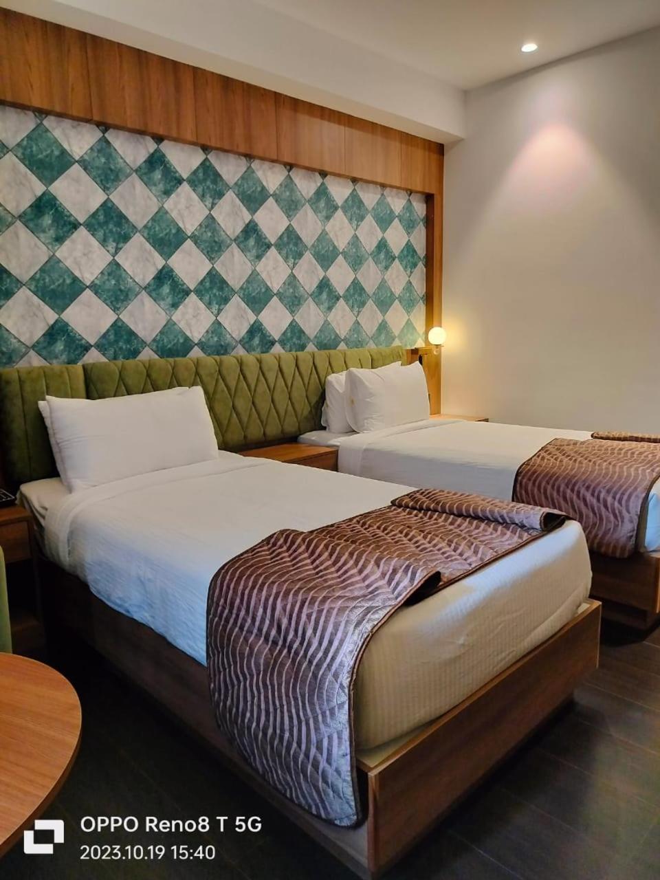 Mandarin Sky Hotel Kannúr Kültér fotó