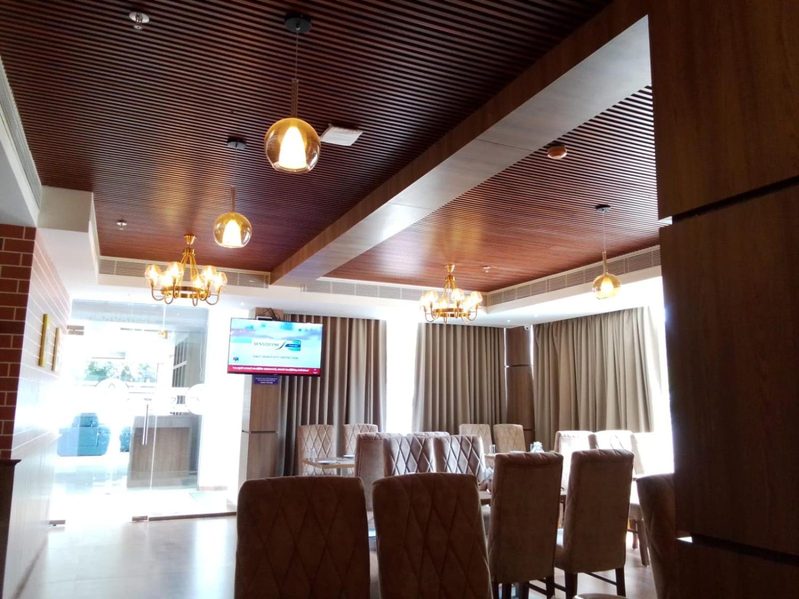 Mandarin Sky Hotel Kannúr Kültér fotó