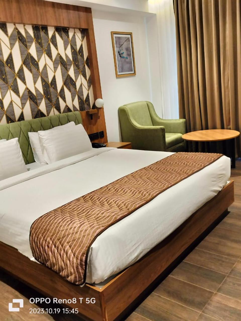 Mandarin Sky Hotel Kannúr Kültér fotó